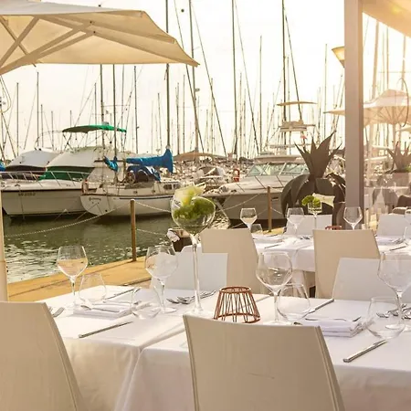 Hotel en barco La Poesia Di Scirocca *
